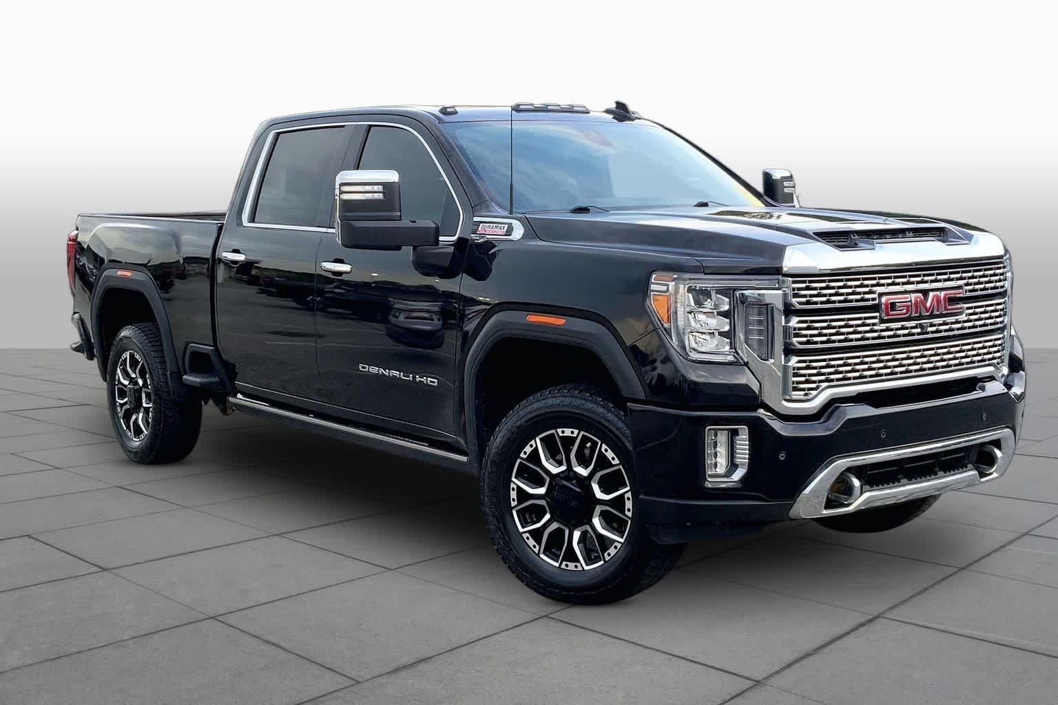 Used 2022 Ebony Twilight Metallic GMC Denali image 3
