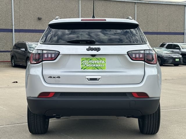 Used 2026 Silver Jeep Latitude image 4