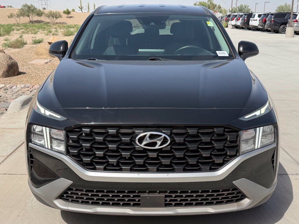 Used 2021 Black Hyundai SE image 3