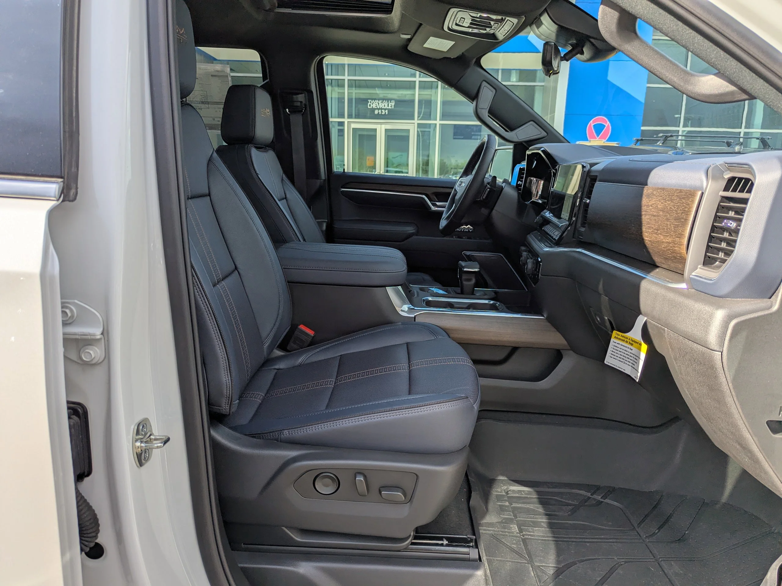 2025 Chevrolet Silverado 1500 High Country - Photo 44