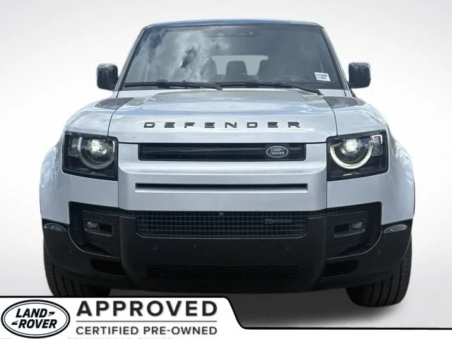 Certified Used 2023 Silver Land Rover X-Dynamic SE image 11
