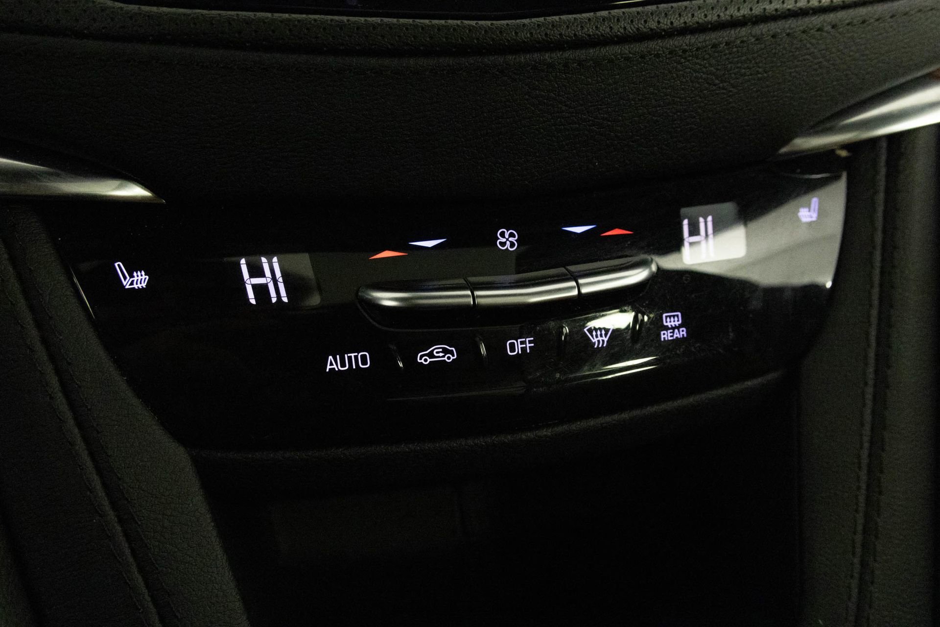 2023 CADILLAC XT5 - Image 25