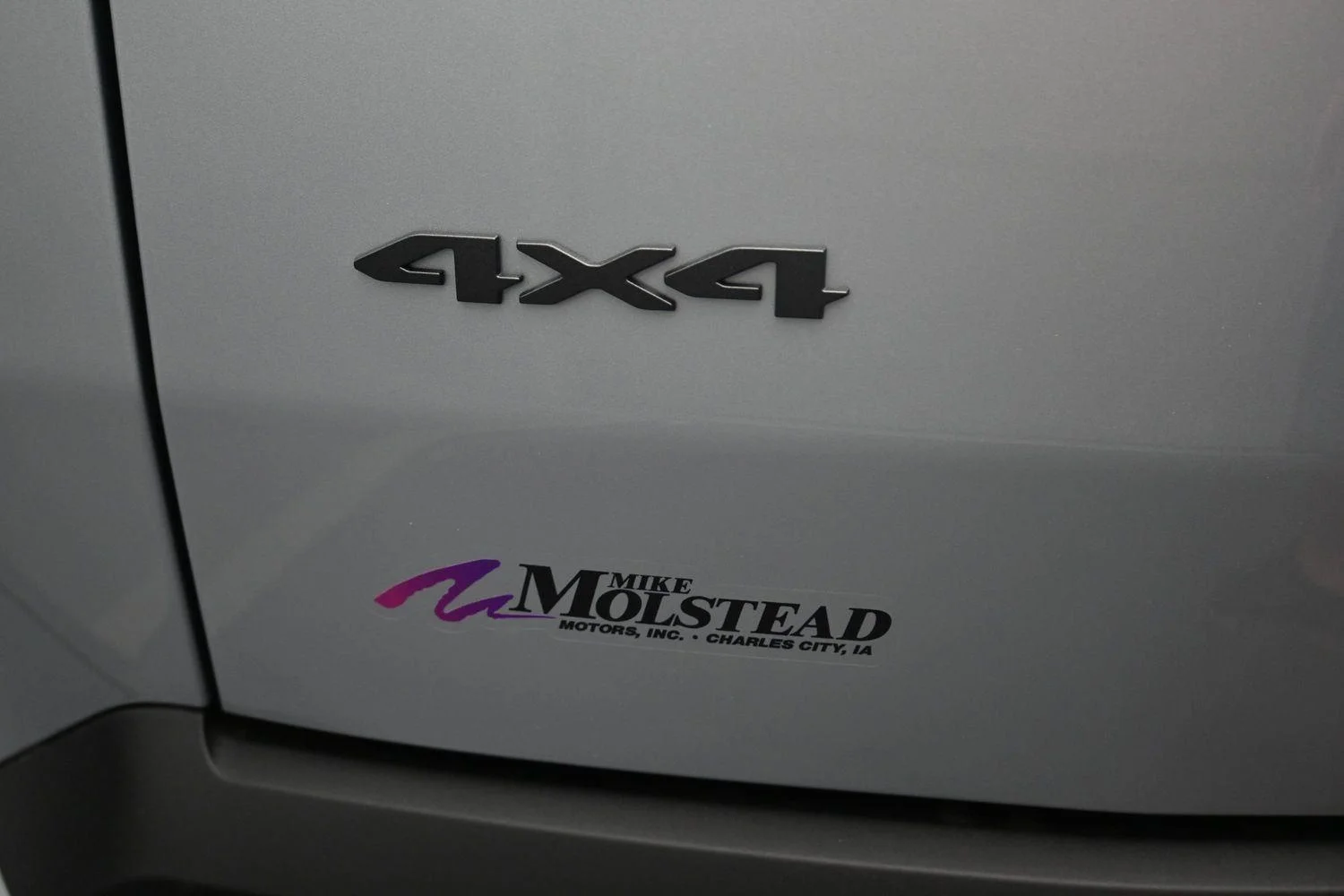 New 2026 Silver Zynith Clear-Coat Exterior Paint Jeep Laredo image 15