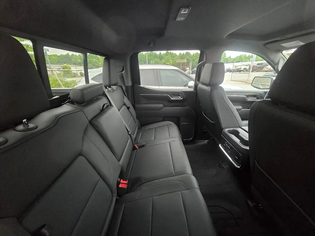 Used 2026 Volcanic Red Tintcoat GMC SLT image 6