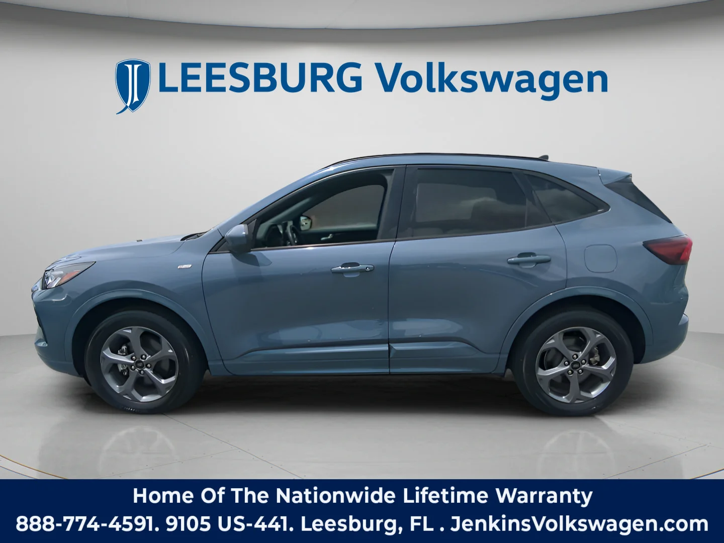 Used 2023 Blue Metallic Ford ST-Line Select image 5