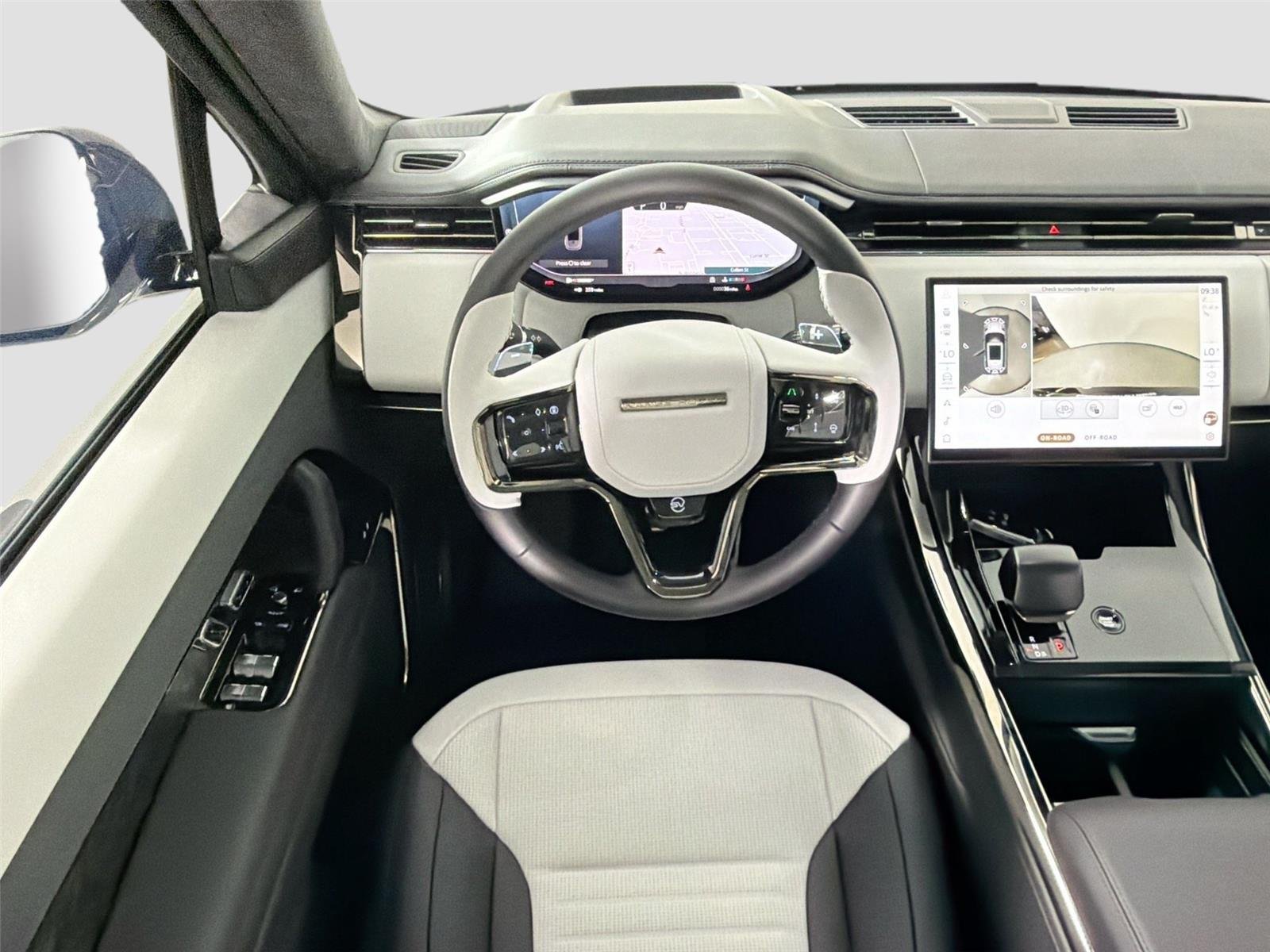 New 2026 British Racing Green LAND ROVER SV V8 635PS image 22