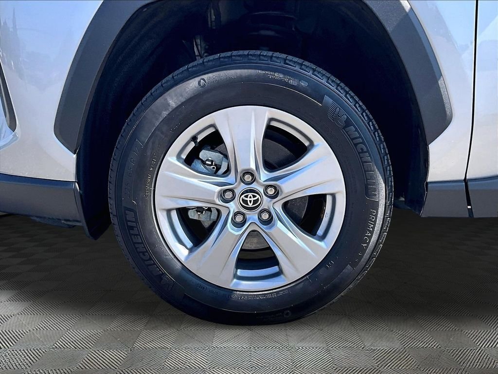 Used 2025 Silver Toyota XLE image 7