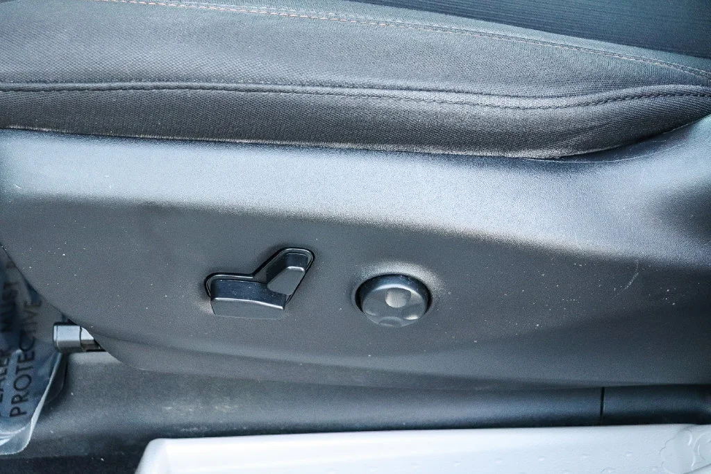 Used 2020 White Chrysler Touring image 24