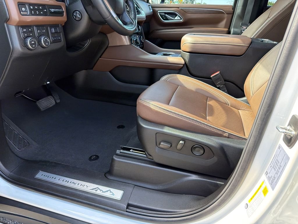 Used 2024 Beige Chevrolet High Country image 9