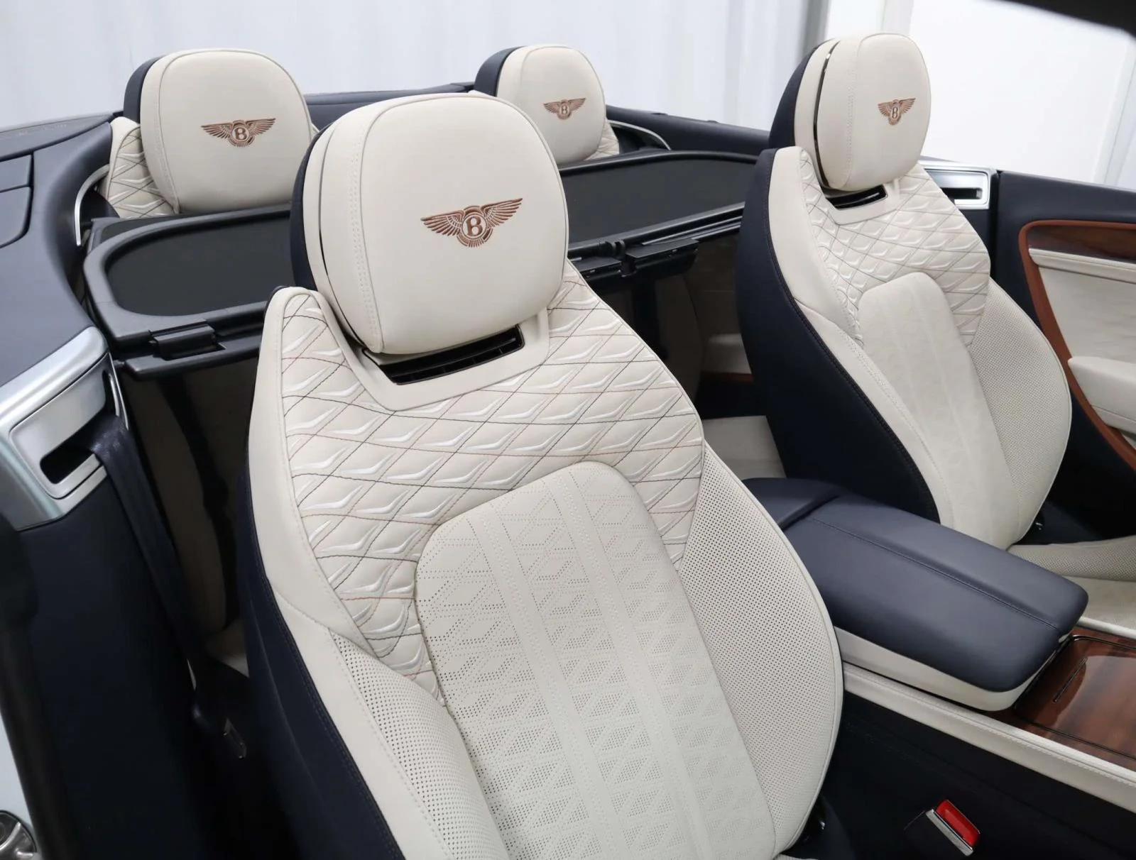 Used 2025 Glacier White Bentley GT Speed Convertible image 16