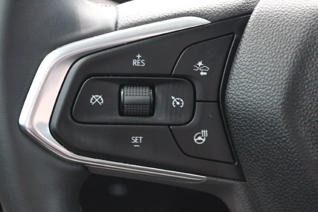 Used 2025 White Chevrolet LT image 20