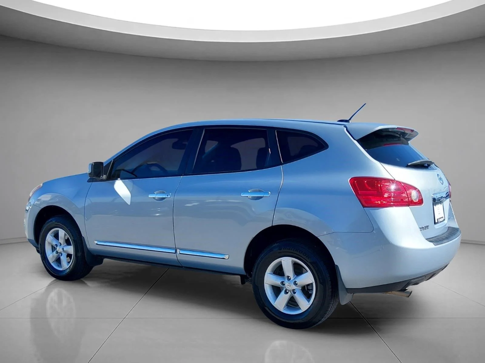 Used 2013 Graphite Blue Nissan S image 3
