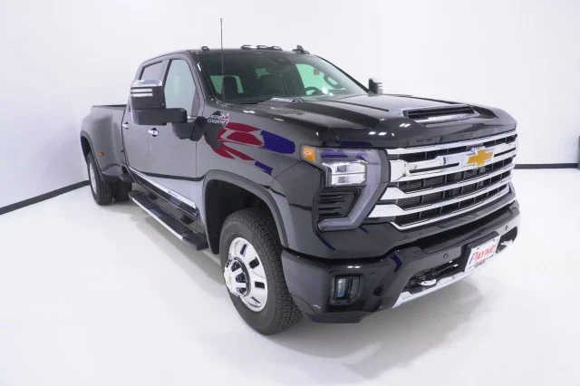New 2026 Black Chevrolet High Country DRW image 3