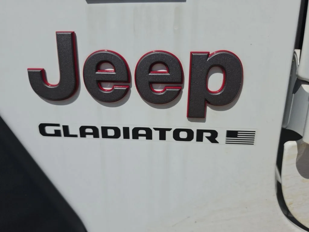 Used 2023 White/off-white Jeep Rubicon image 19