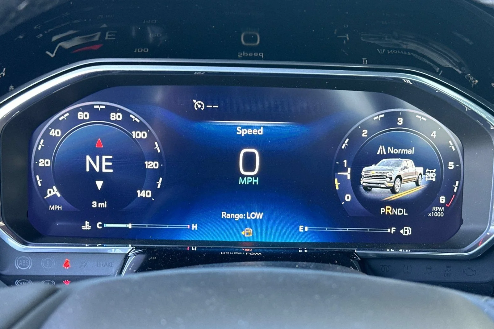 New 2026 Summit White Chevrolet LT (2FL) image 24