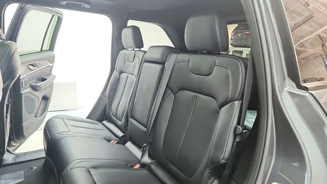 New 2026 Baltic Gray Metallic Clearcoat Jeep Limited image 20