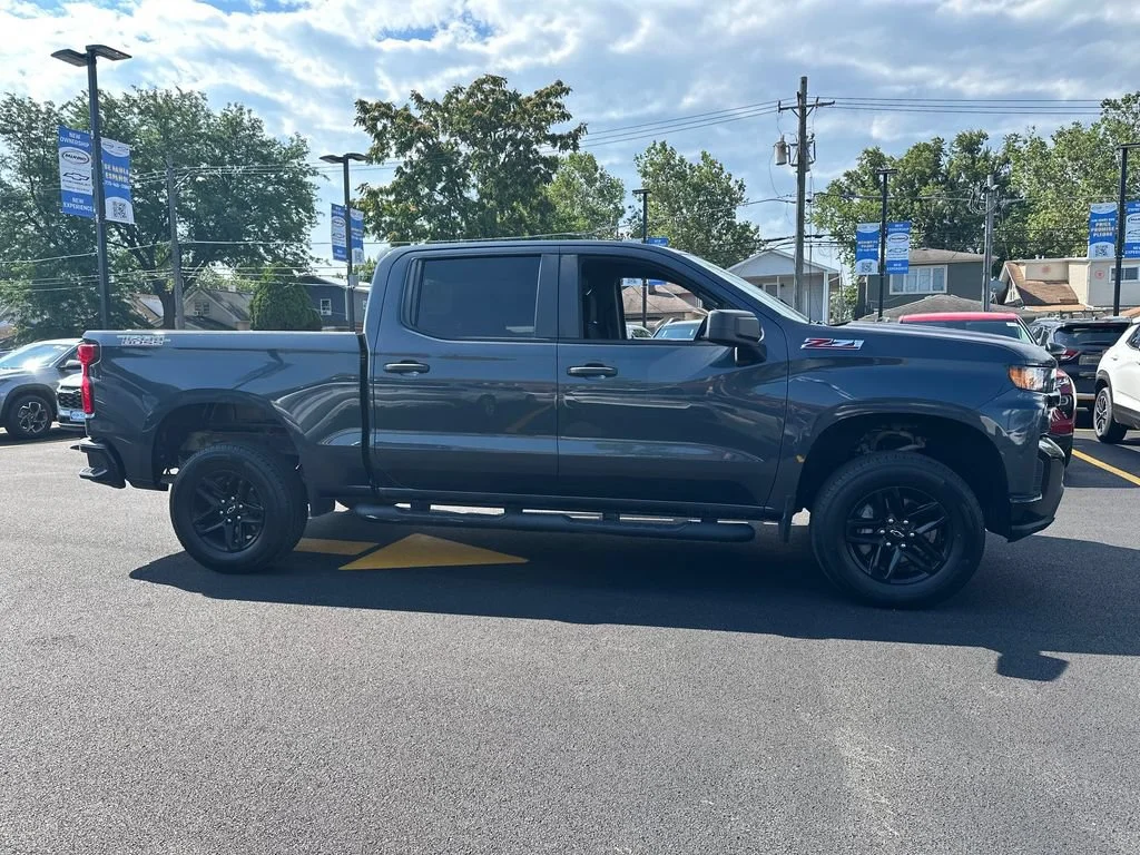 Used 2021 SHADOW GRAY METALLIC Chevrolet Custom Trail Boss image 3