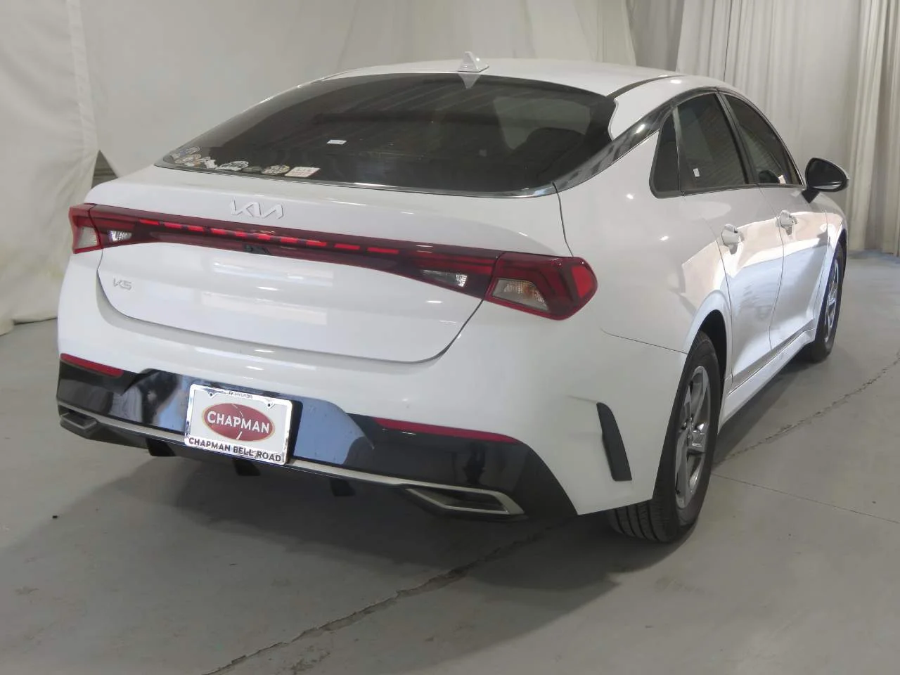 Used 2023 Glacial White Pearl Kia LXS image 4