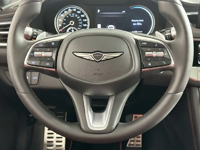 New 2026 White Genesis 3.3T Sport Prestige image 15