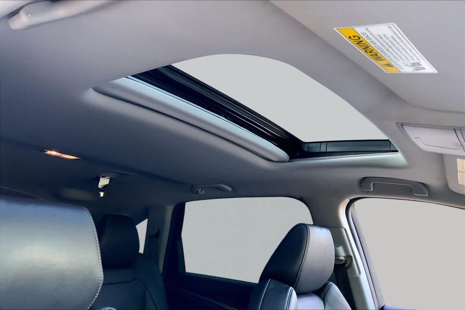 Used 2020 Platinum White Pearl Acura w/Technology Pkg image 13