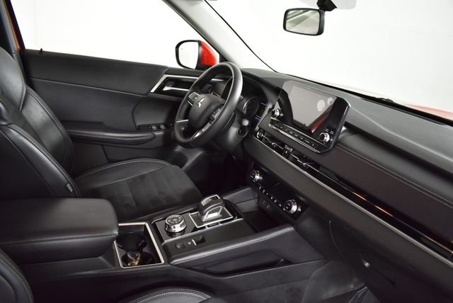 2024 Mitsubishi Outlander SE - Photo 17
