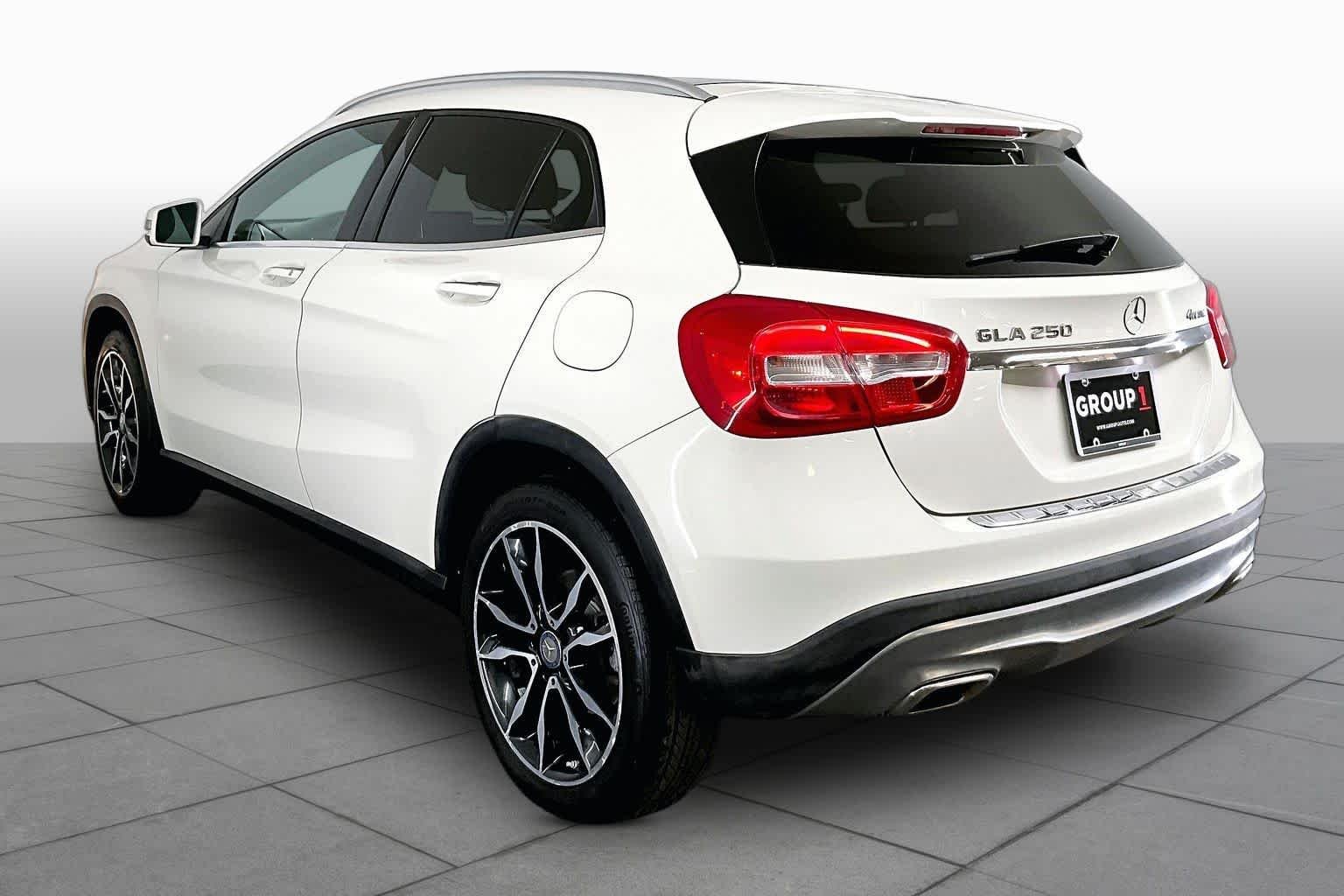 Used 2017 Cirrus White Mercedes-Benz GLA 250 image 12