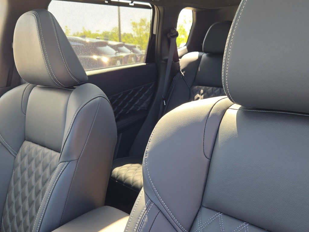 New 2026 White Nissan Platinum image 26