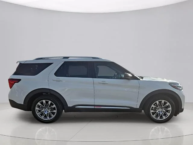 New 2026 Star White Metallic Tri-Coat Ford Platinum™ image 31