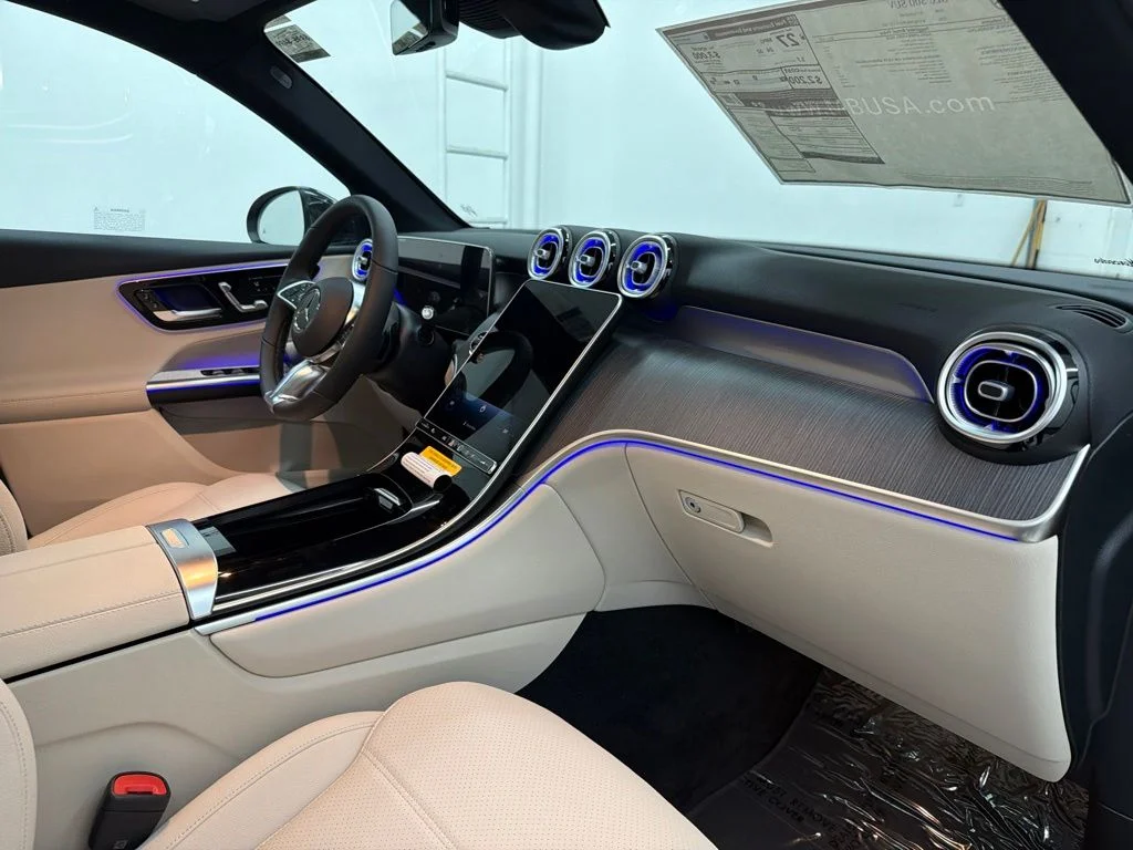 New 2027 Gray Mercedes-Benz GLC 300 image 33