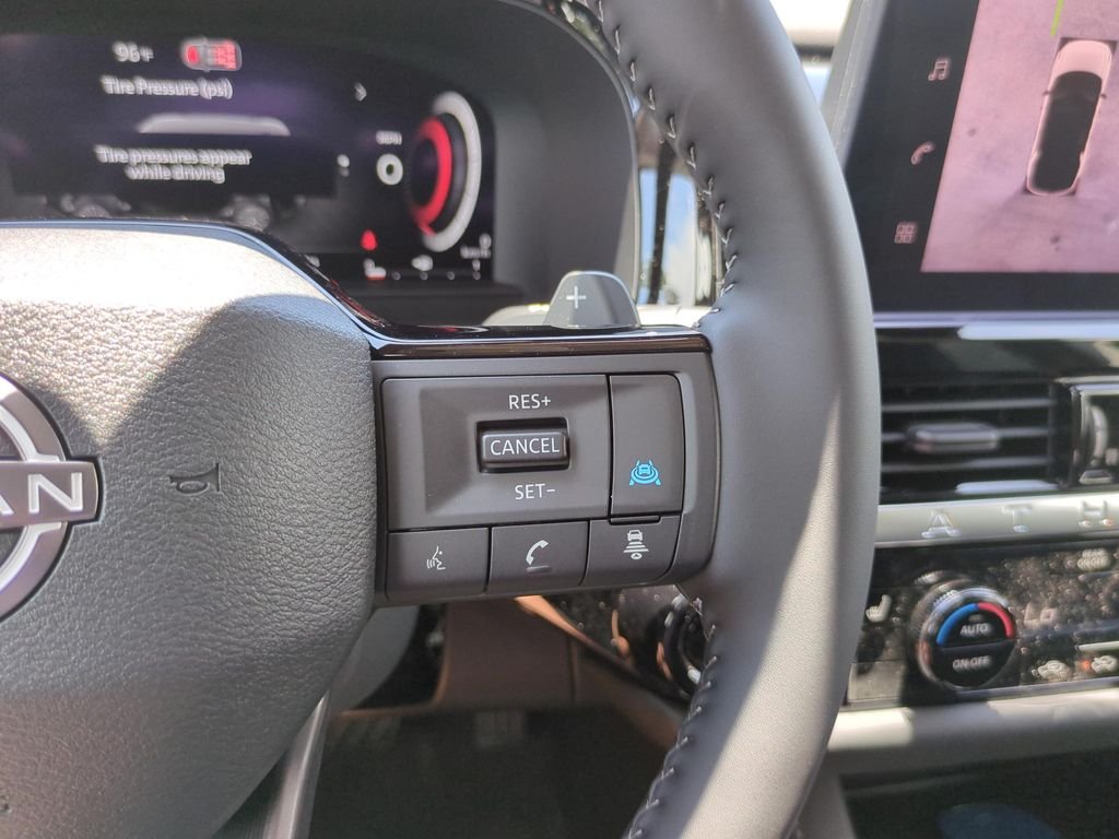 New 2026 Everest White Pearl TriCoat Nissan SL image 21