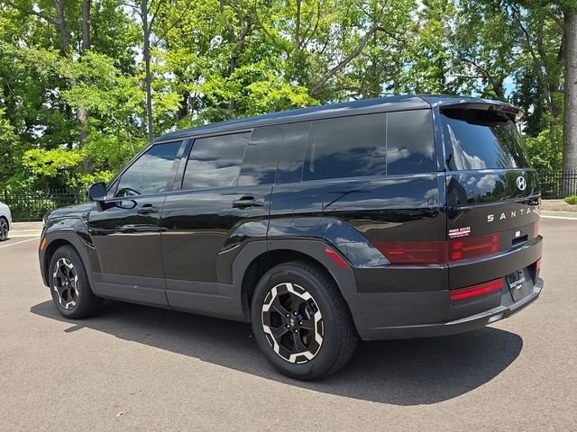 Used 2024 Black Hyundai SE image 3