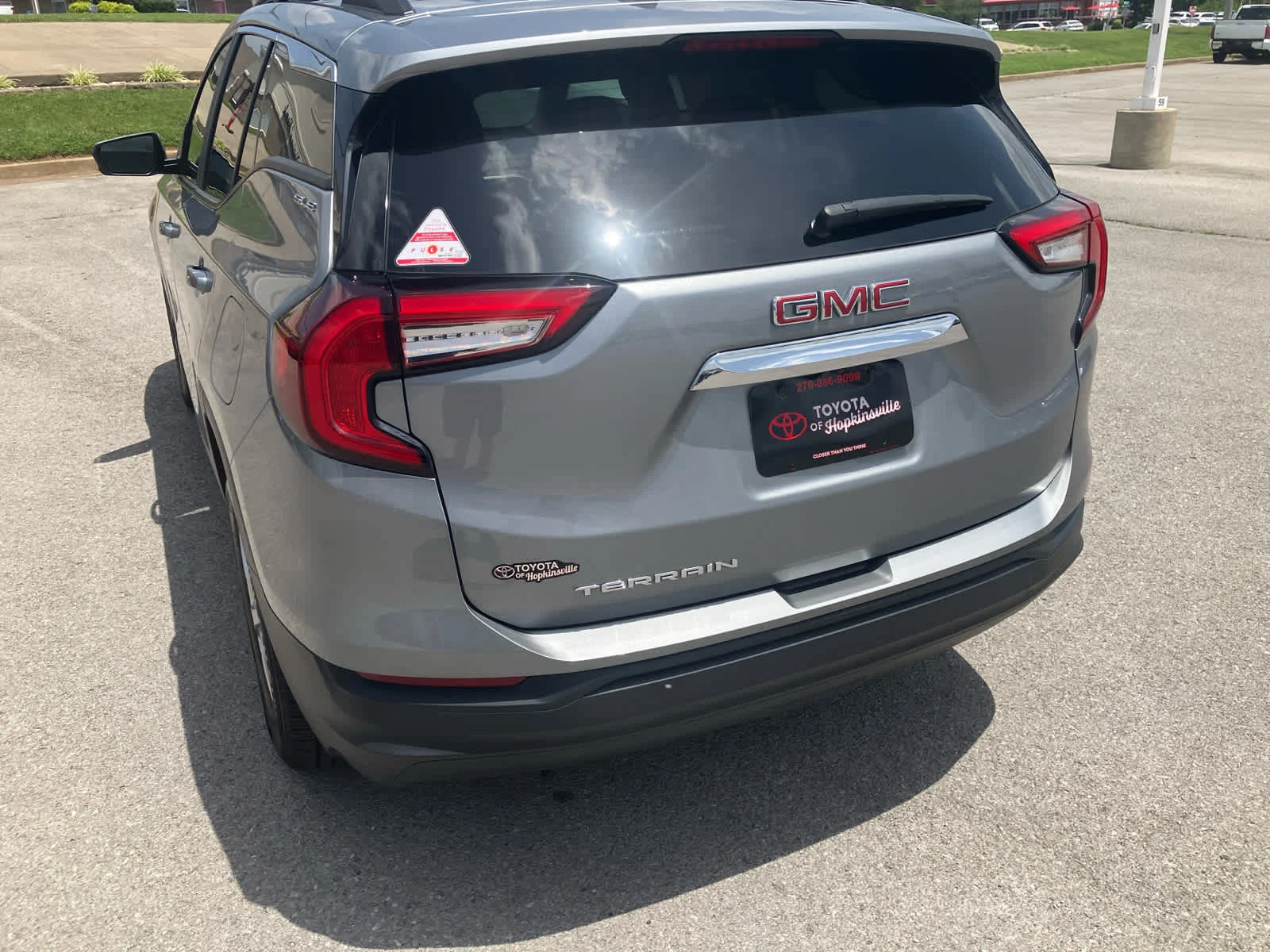 Used 2024 Sterling Metallic GMC SLE image 6