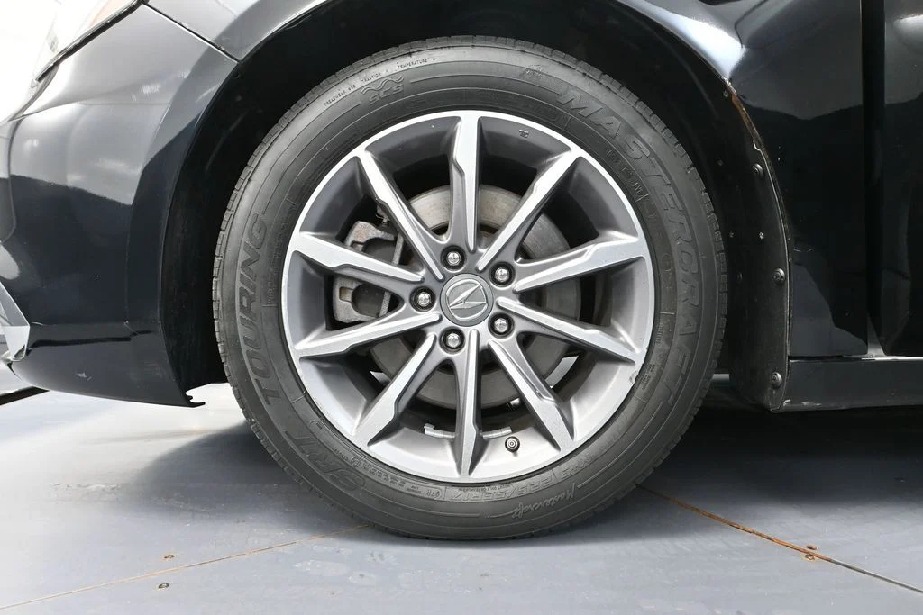 Used 2020 Black Acura 2.4L image 12