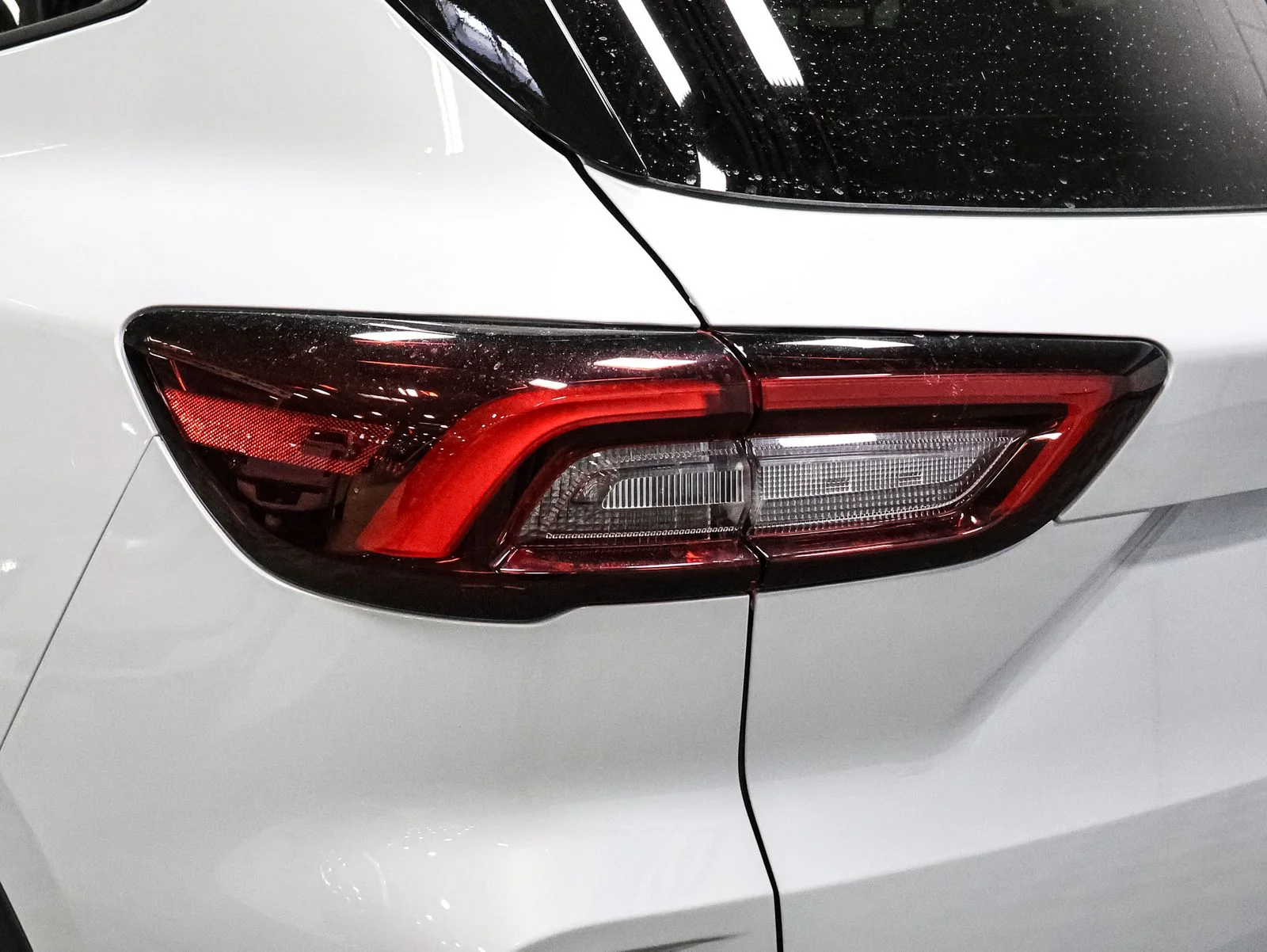 New 2026 Space Silver Metallic Ford ST-Line image 15