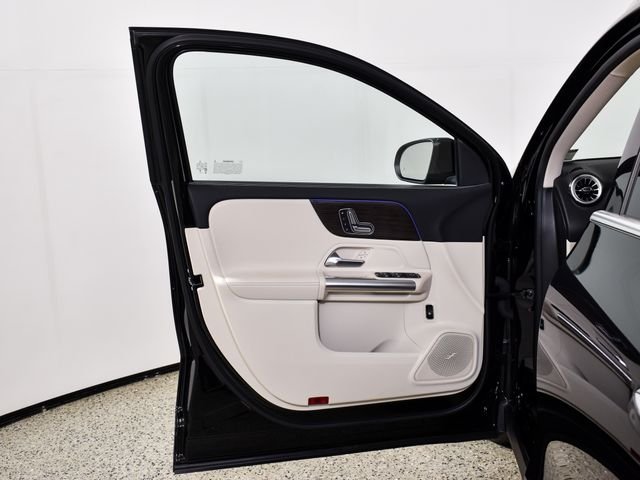 Certified Used 2025 Black Mercedes-Benz GLA 250 image 19