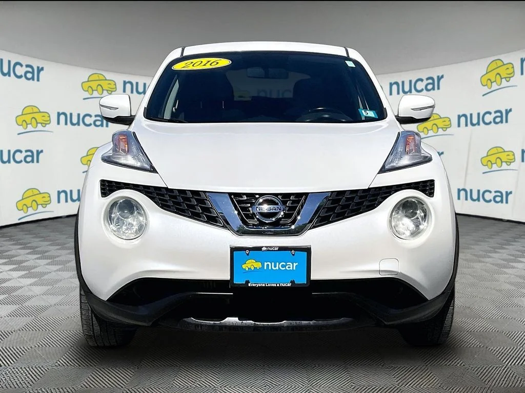 Used 2016 White Nissan SV image 2
