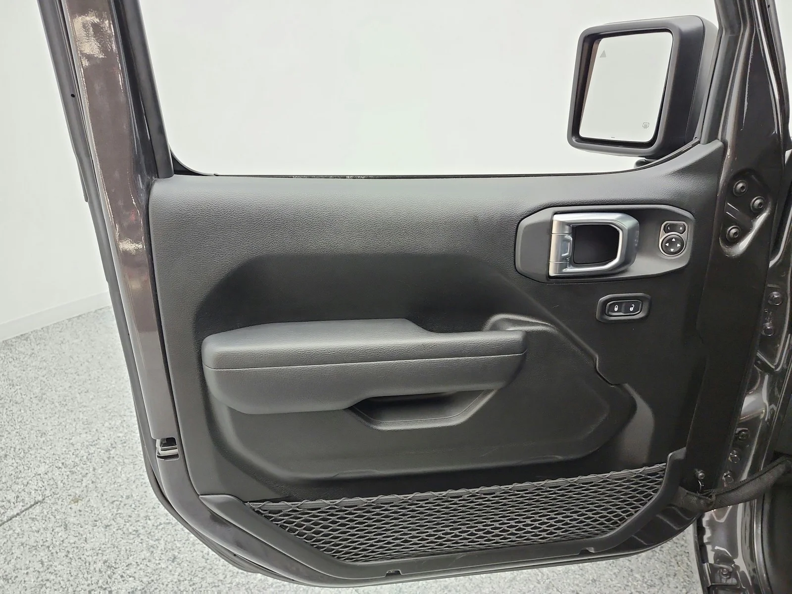 Used 2024 Granite Crystal Metallic Clearcoat Jeep Sport S 4x4 image 14