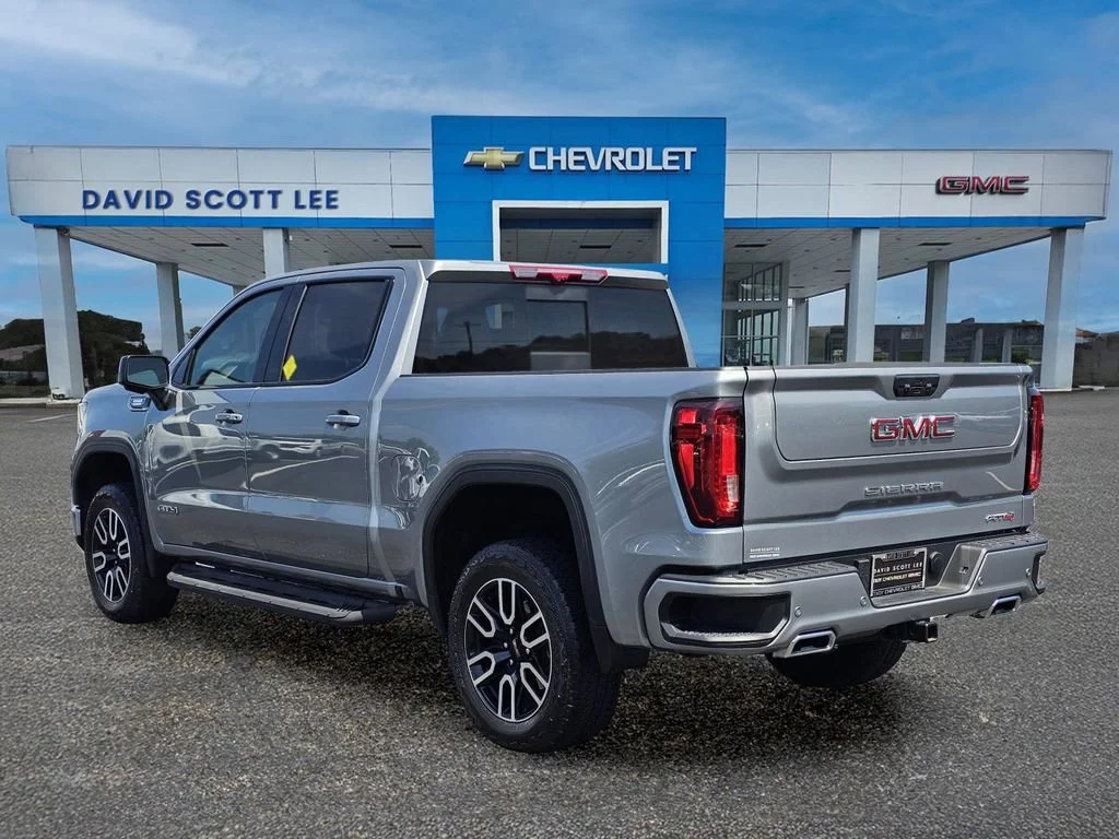Used 2025 Sterling Metallic GMC AT4 image 13