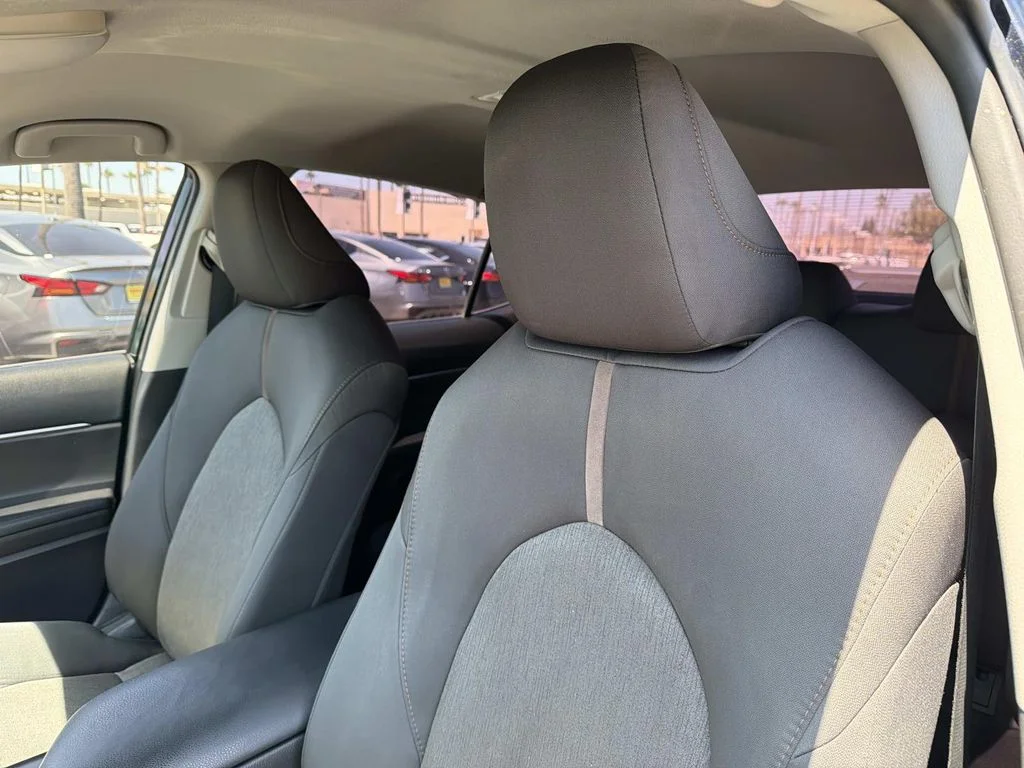 Used 2020 Midnight Black Metallic Toyota LE image 17