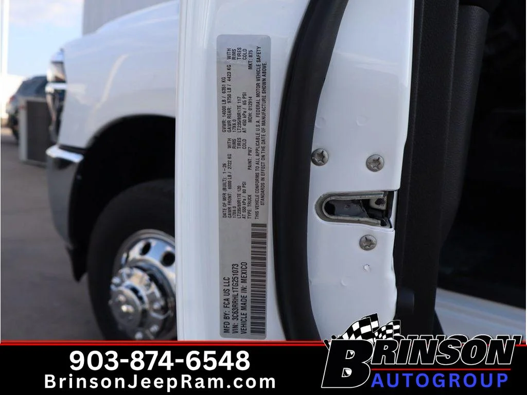New 2026 Bright White Clear-Coat Exterior Paint RAM Lone Star image 18