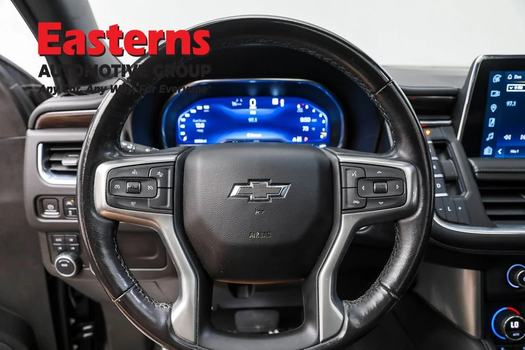 Used 2023 Black Chevrolet Z71 image 10