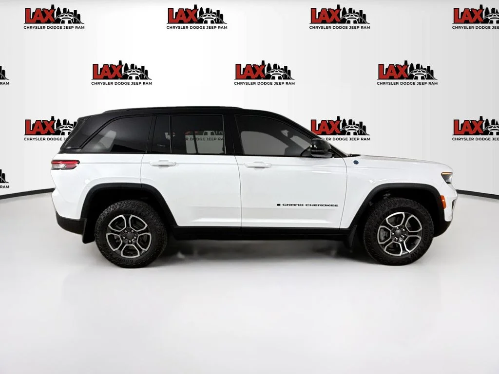 Used 2023 White Jeep Trailhawk 4xe image 8
