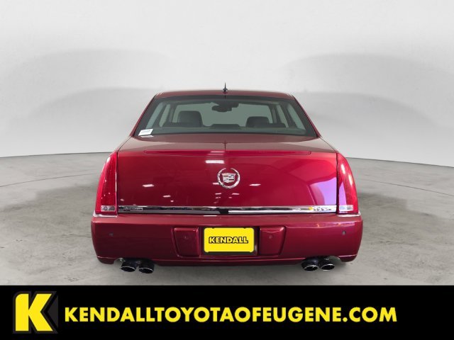 Used 2008 Red Cadillac 1SE image 6