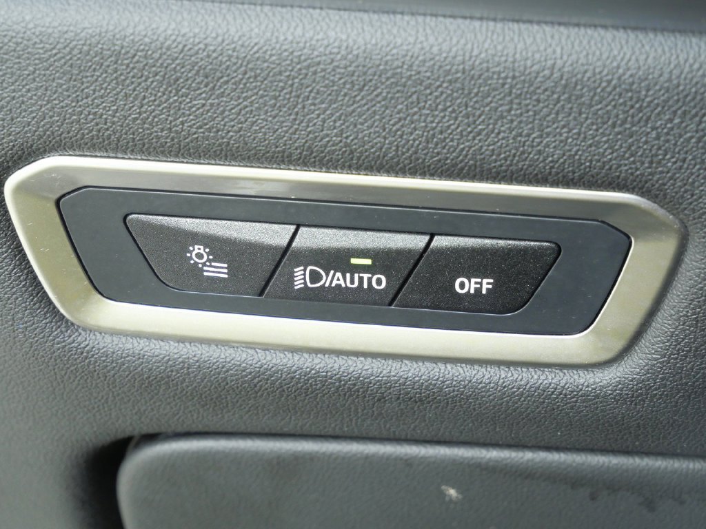 Certified Used 2025 Skyscraper Grey Metallic BMW xDrive40i image 46