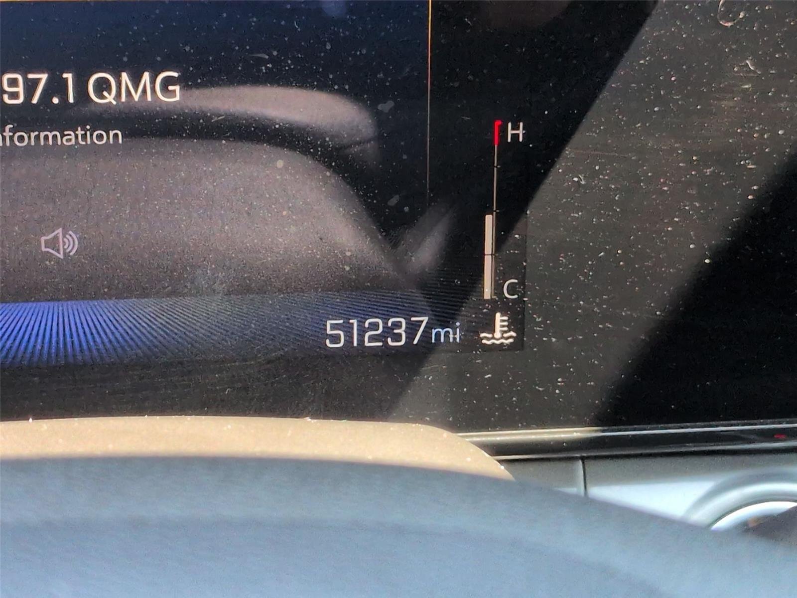 Used 2025  CHEVROLET 1LT image 23