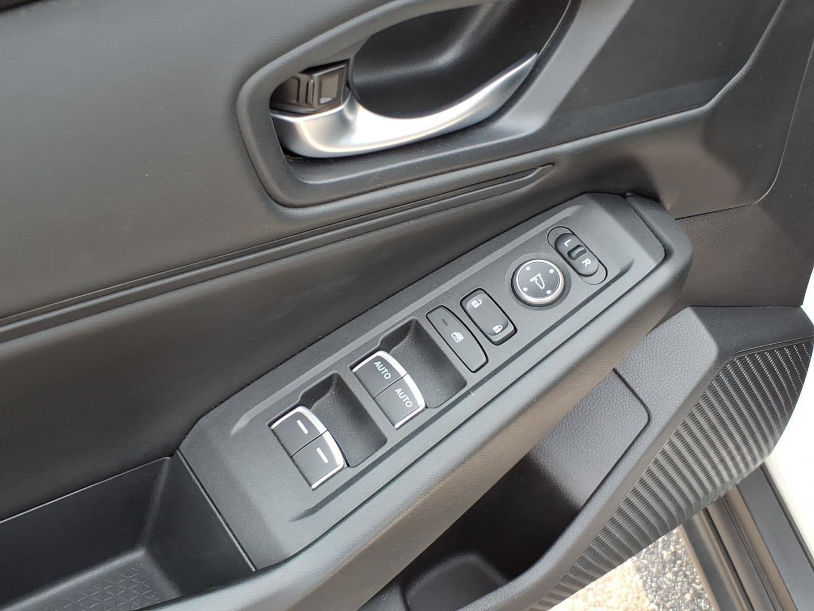 Used 2024 WHITE Honda EX image 11