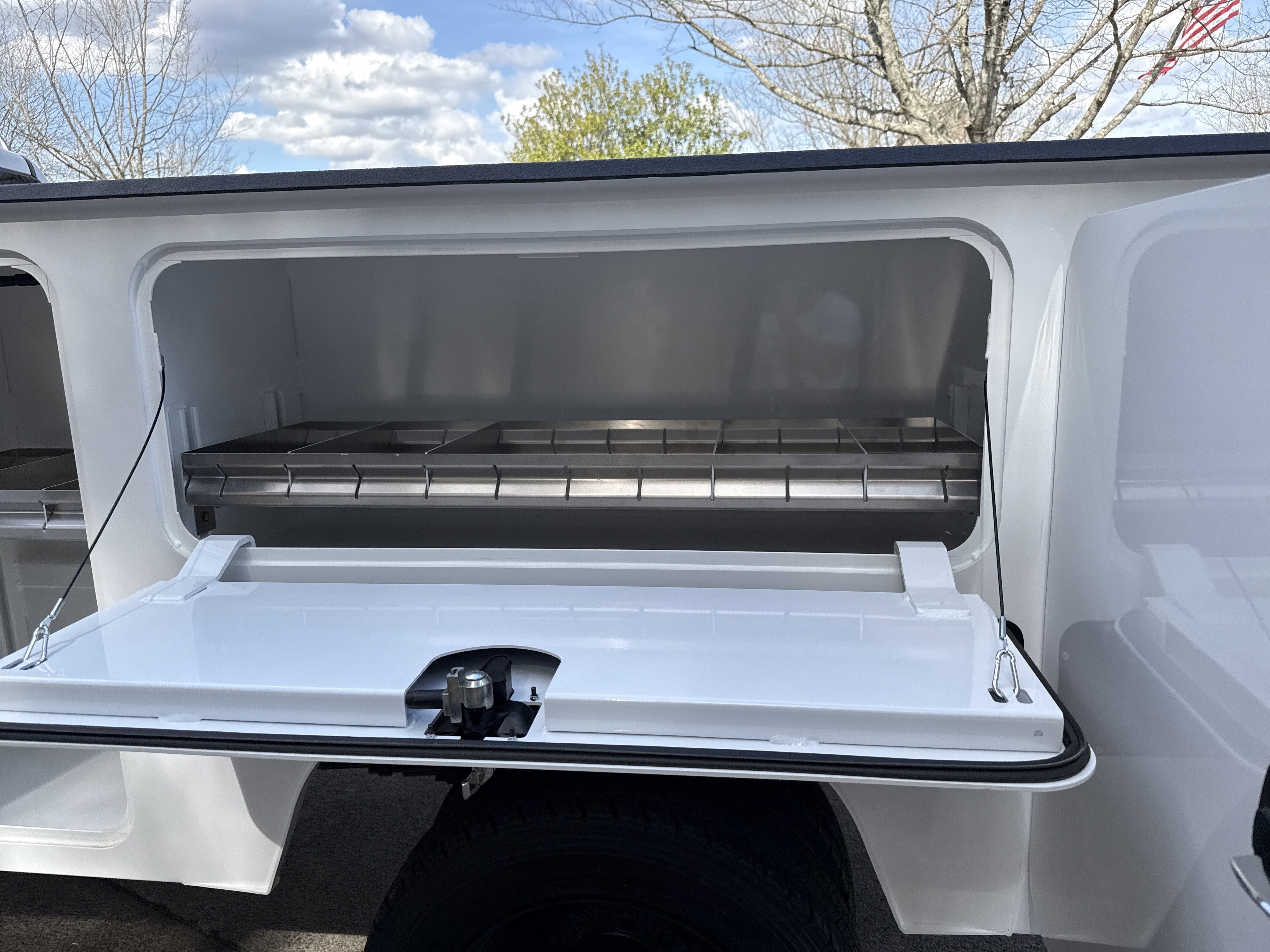 New 2026 Bright White Clearcoat RAM Tradesman image 26
