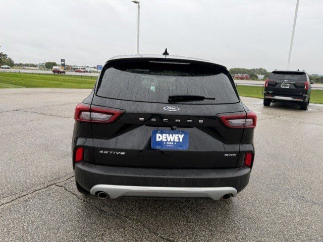 Used 2025 Black Metallic Ford Active image 6