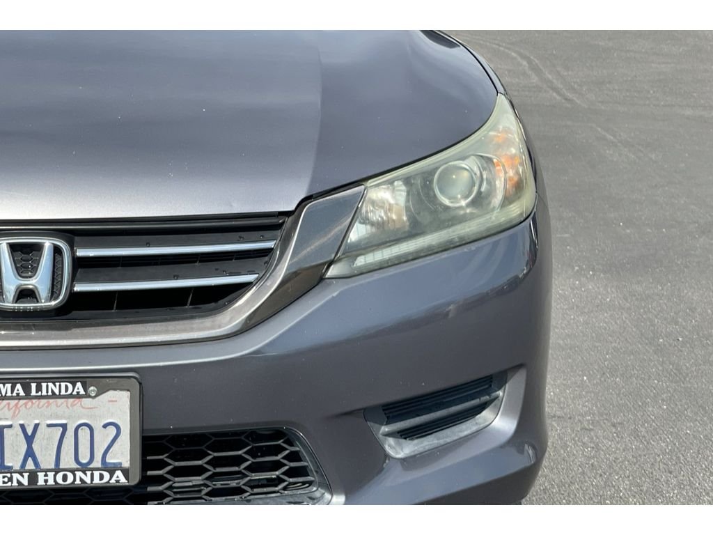 Used 2013 Modern Steel Metallic Honda LX image 19