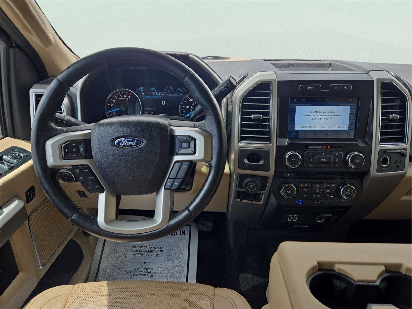 Used 2017 White Platinum Metallic Tri-Coat Ford Lariat image 18